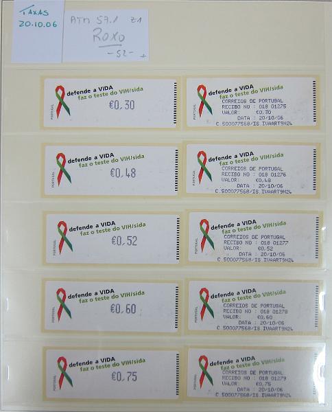 0265 (212).jpg -     Lote:    265      Colecção Especializada - Etiquetas      Lotes Especiais       Descrição:      1981/2010 &mdash; Etiquetas.   Coleção composta por 12 álbuns com etiquetas desde percursoras e Framas até 2010, com provas, erros, FDC's, etiquetas novas e usadas, sobrescritos circulados, variedades de impressão e papéis. Importante estudo. Lote a ver.        Lote ETQ       Valor Base:     &euro; 3000,00     Valor Venda:     &euro;      